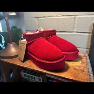 Brand new Bearpaw shalini youth red suede boots